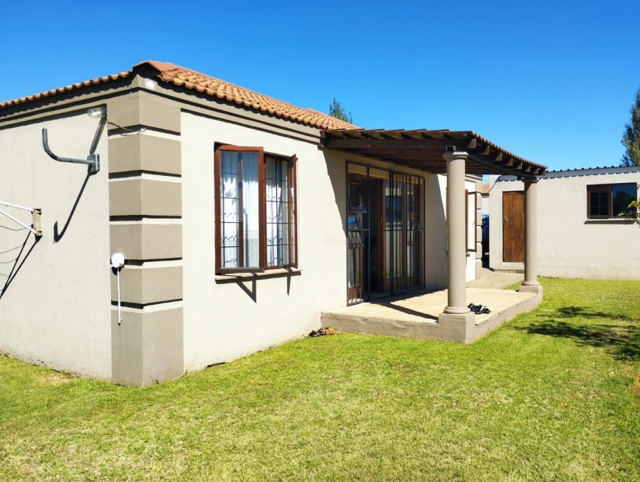 2 Bedroom Property for Sale in Langenhovenpark Free State